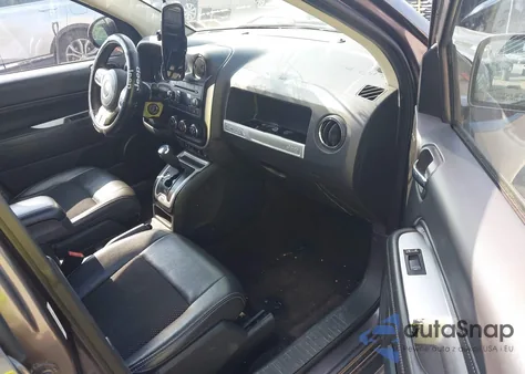 2017 Jeep Compass Latitude Fwd z USA, uszkodzony, nr VIN 1C4NJCEA5HD151605